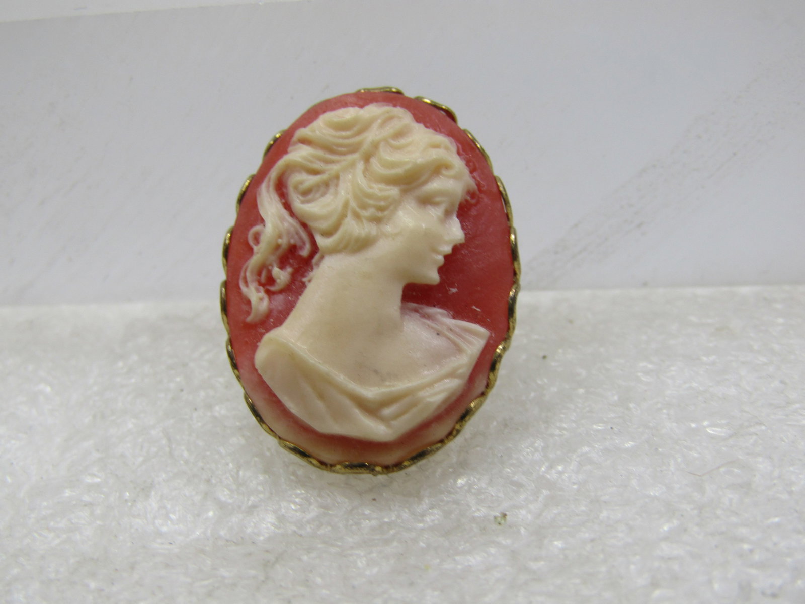 Vintage Cameo Button Cover, 1960's - 3