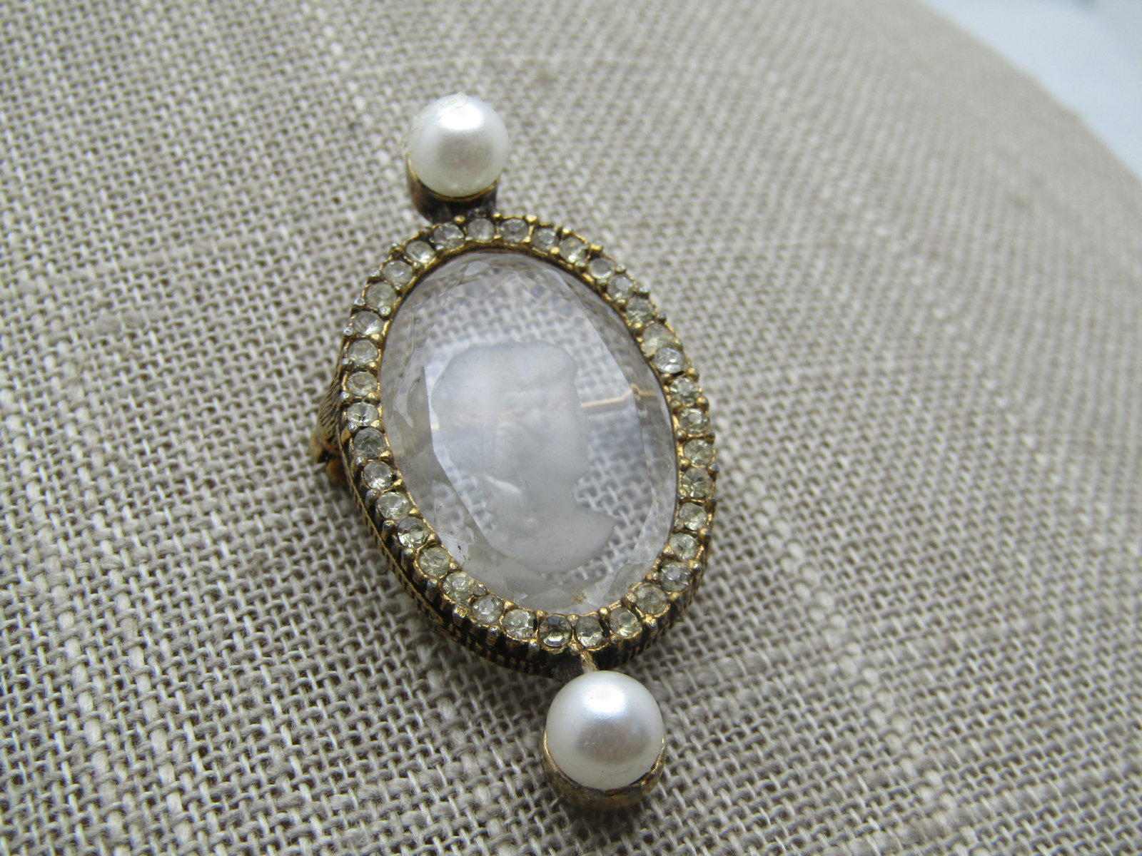 Vintage Reverse Cameo in Glass/Crystal Brooch, , Rhinestones & Faux Pearls, 1960's-1970's - 2