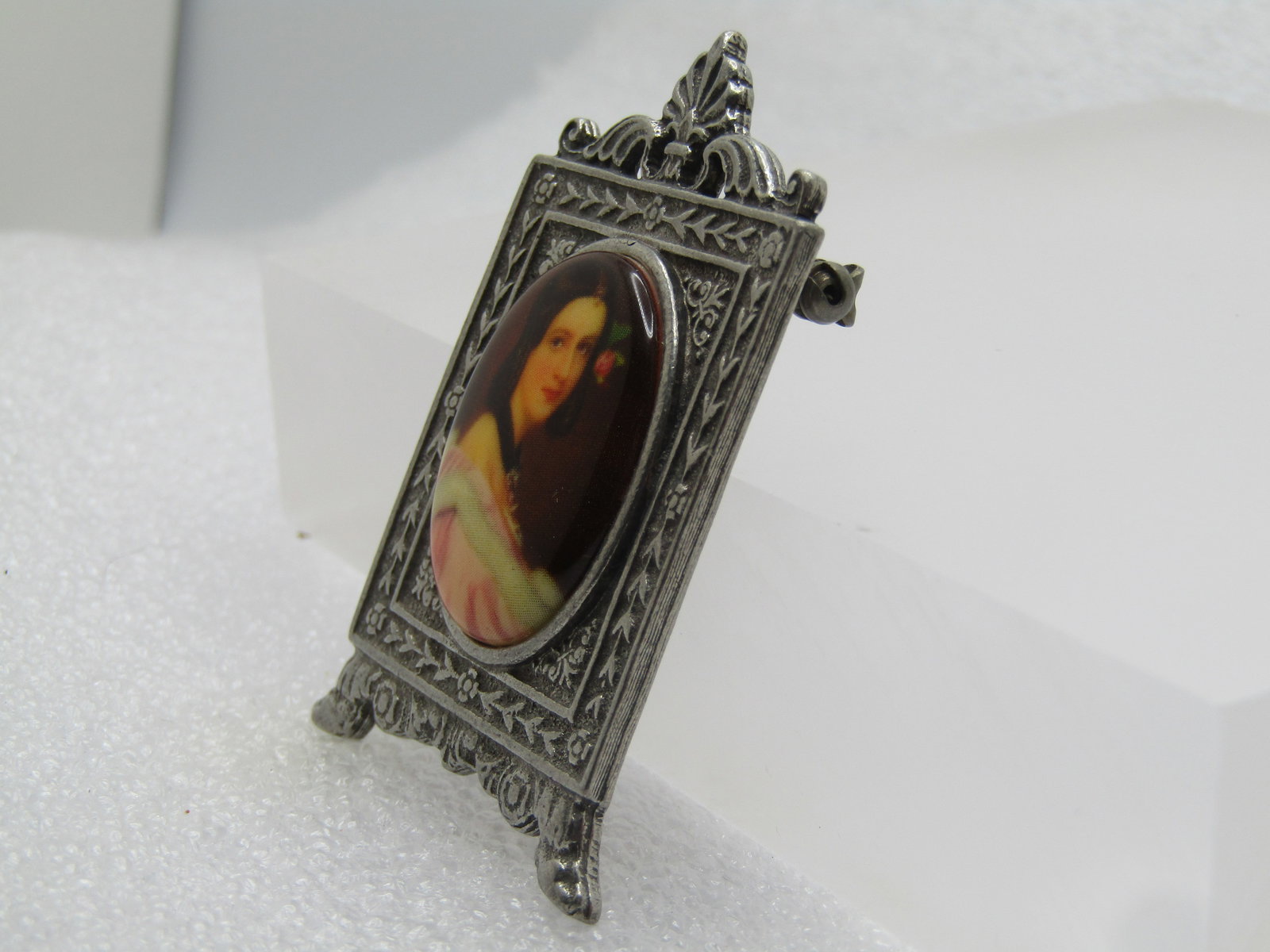 Vintage Faux Painted Cameo Brooch in Photo Frame Setting, 1970's - 2