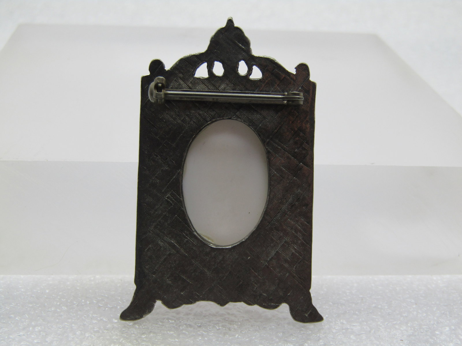 Vintage Faux Painted Cameo Brooch in Photo Frame Setting, 1970's - 4