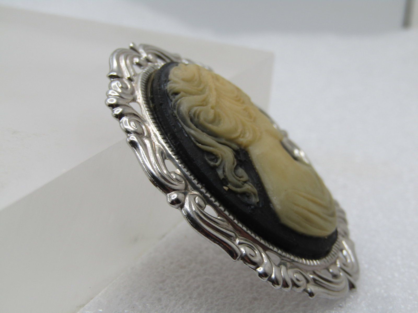 Vintage Cameo Brooch, 1950's-1960's, Black & White - 3