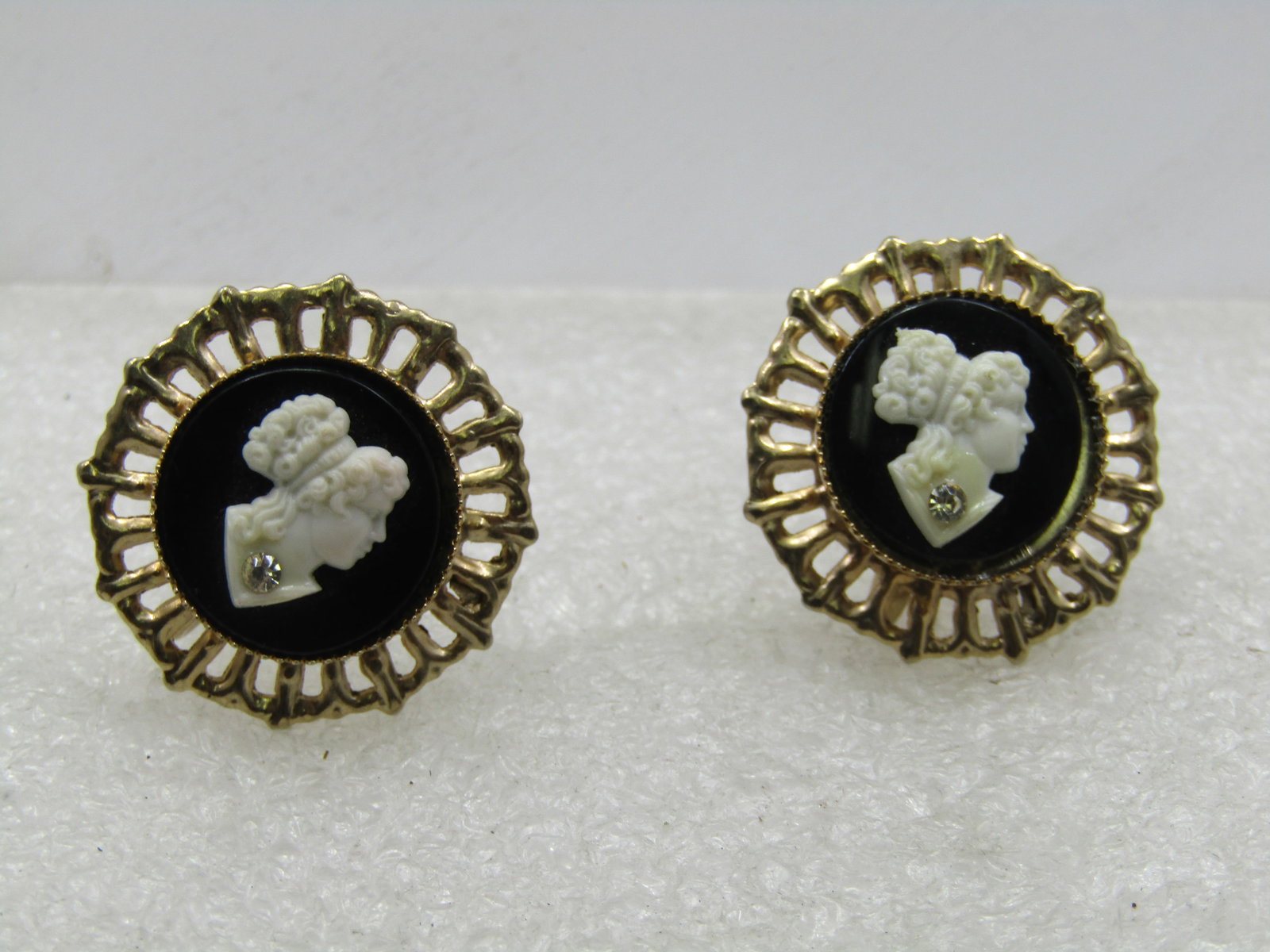 Vintage Black & White Cameo Earrings, Rhinestone, Mid-Century - 7