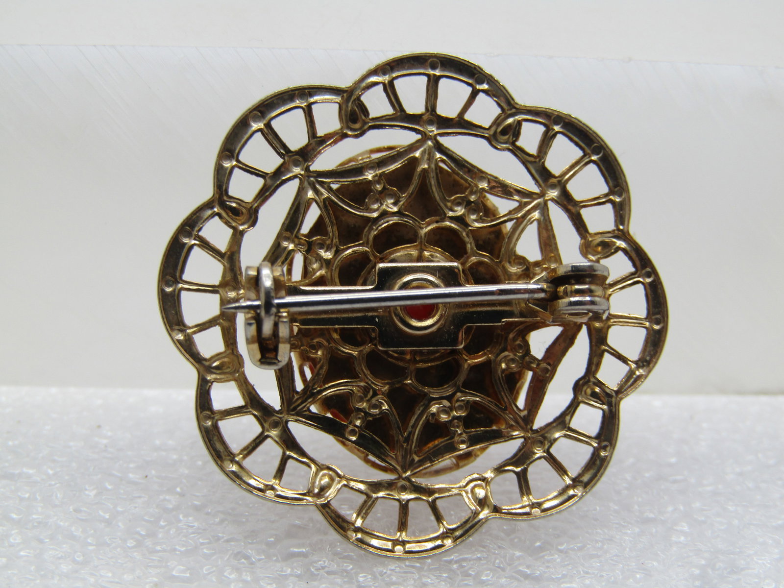 Vintage Cameo Brooch, Filigree Frame, 1960's-1970's - 4