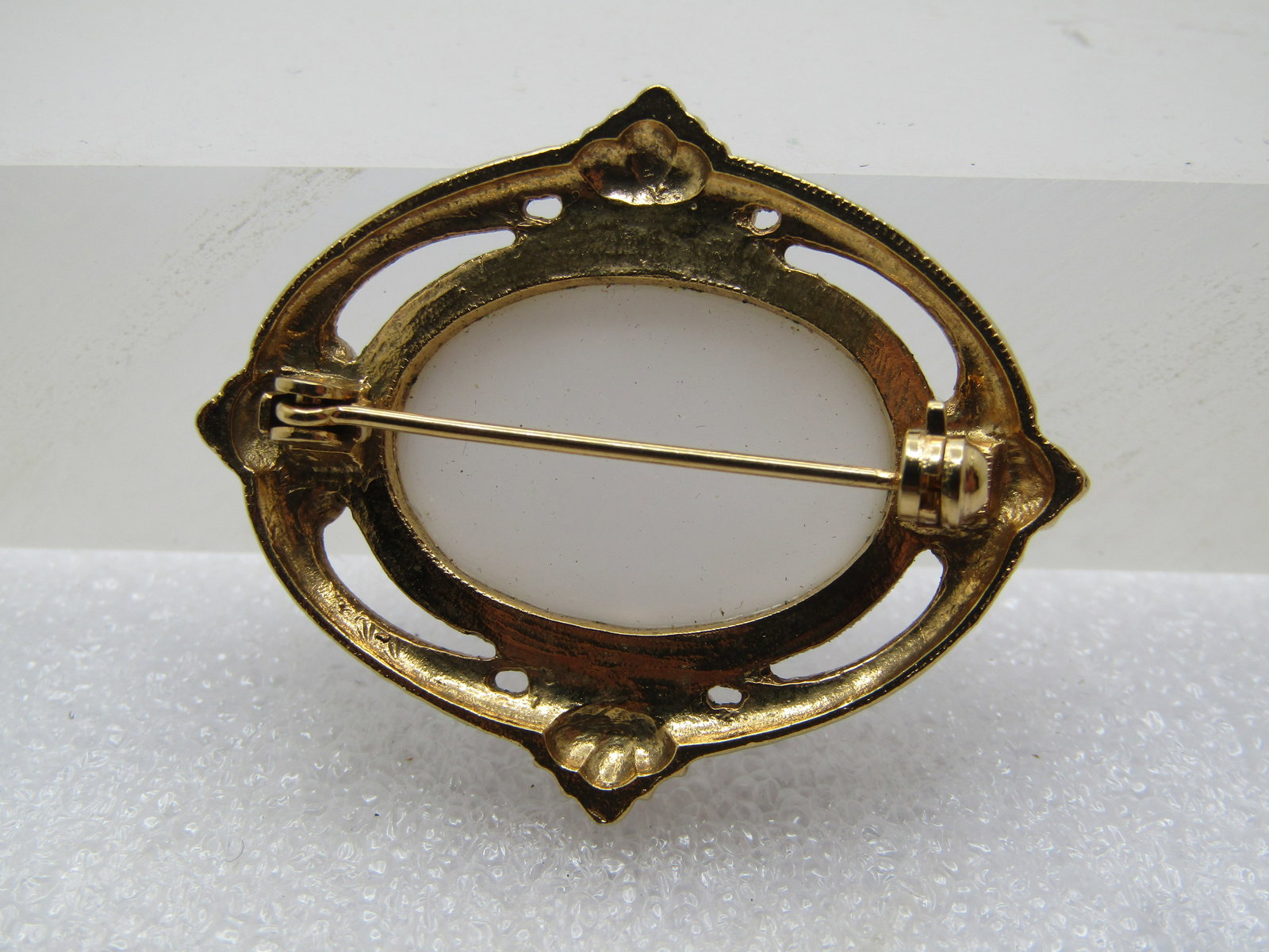 Vintage White Glass Beaded Brooch, Cameo-ish Style, 1960's-1970's - 4