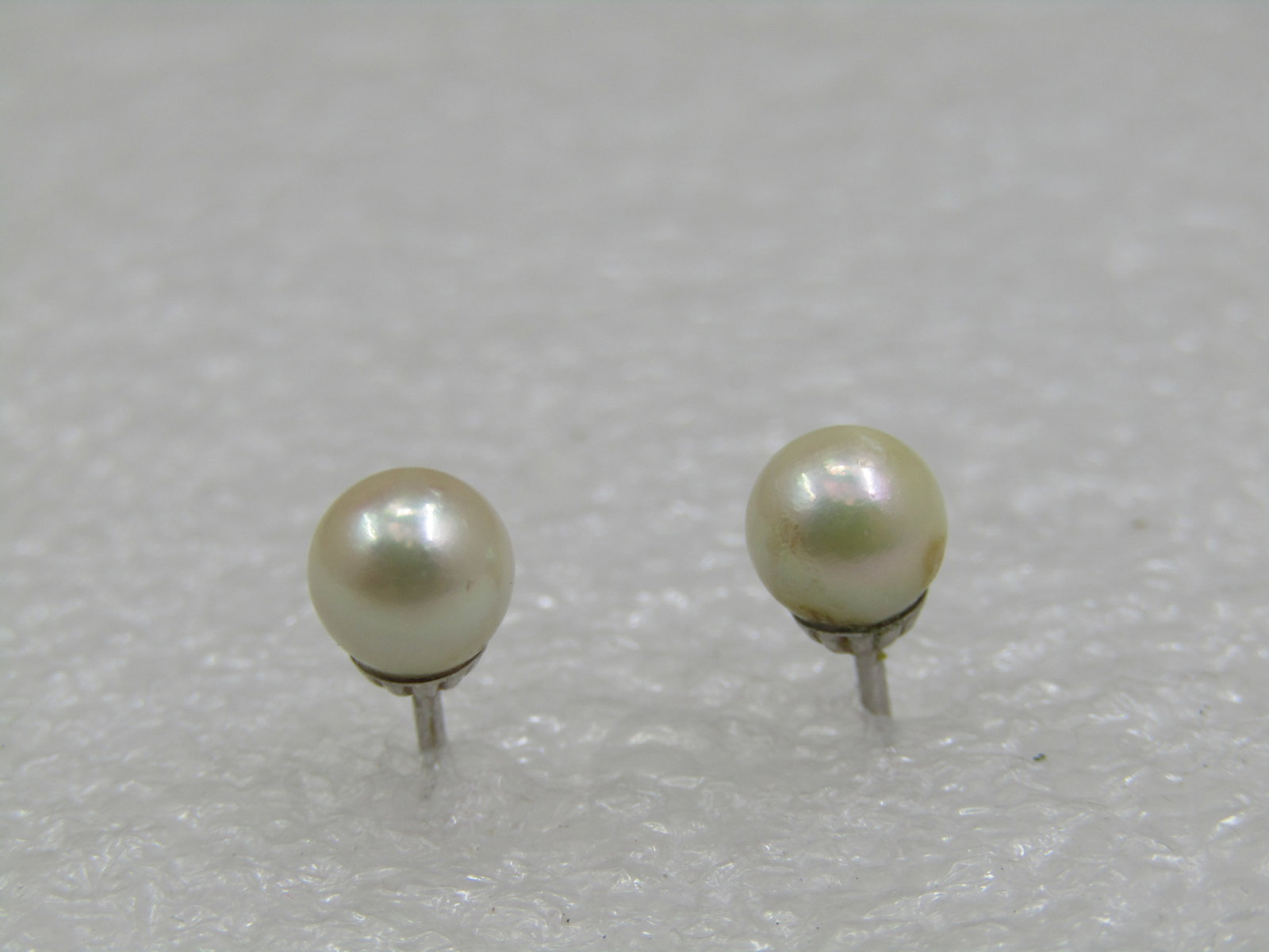 Vintage 14kt 5.5mm Real Pearl Stud Earrings, Pierced - 3