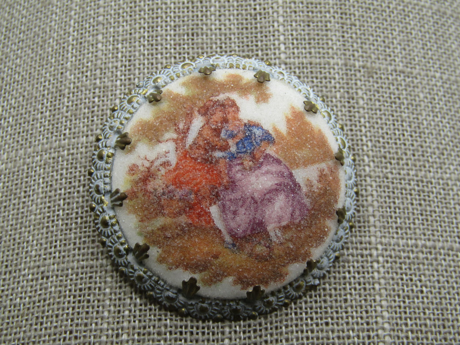 Vintage Courting Scene Sugar Cameo Brooch, 1950's - 2
