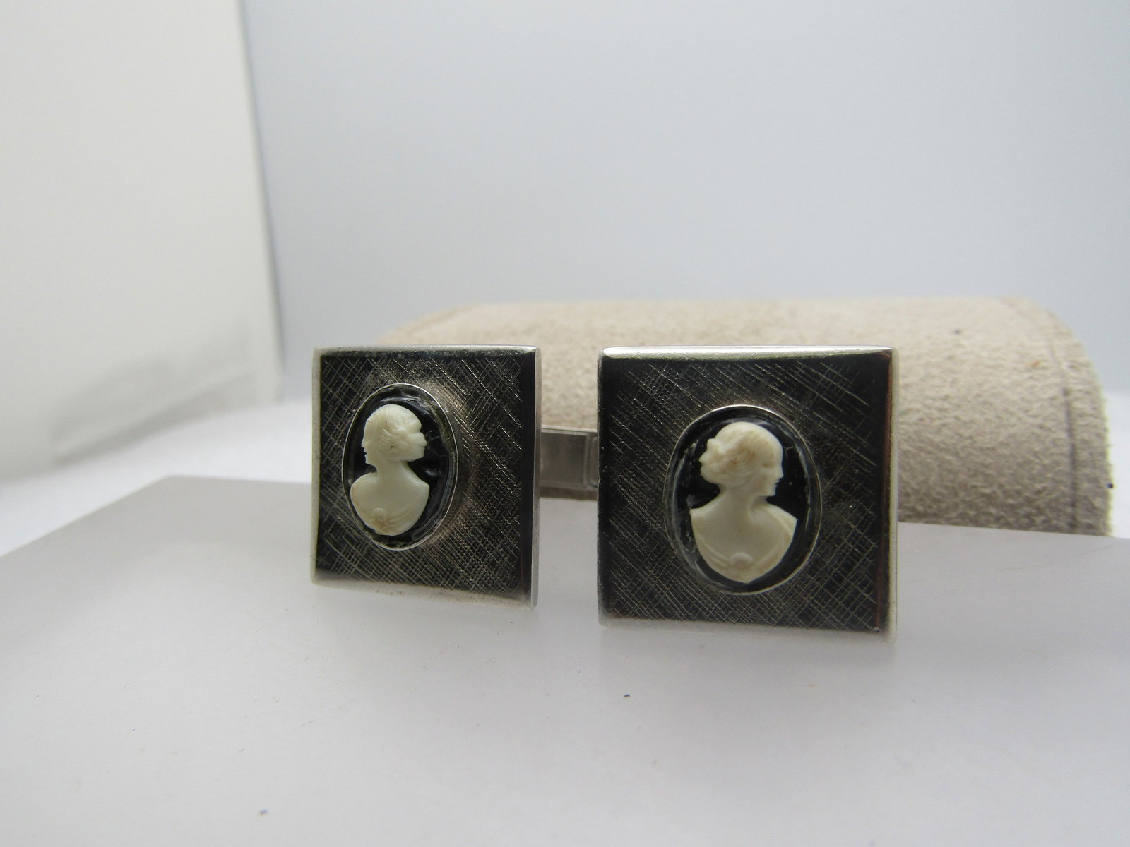 Vintage Cameo Cufflinks, 1950's-1970's - 2