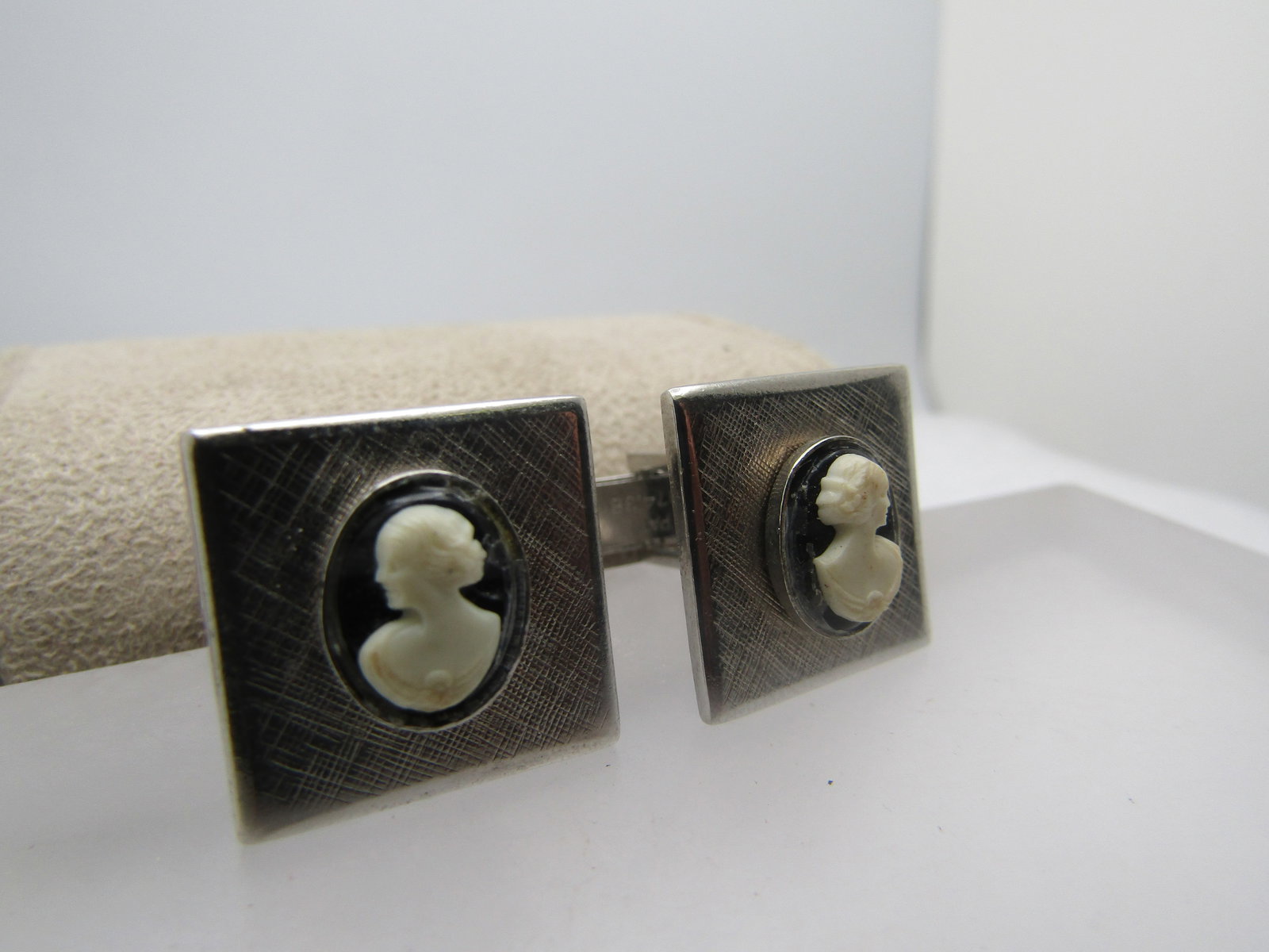 Vintage Cameo Cufflinks, 1950's-1970's - 3
