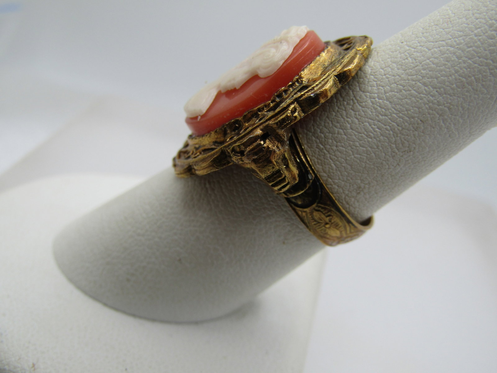 Vintage Cameo Ring, Sz. 6-8 Adjustable, 1960's-1970's - 4