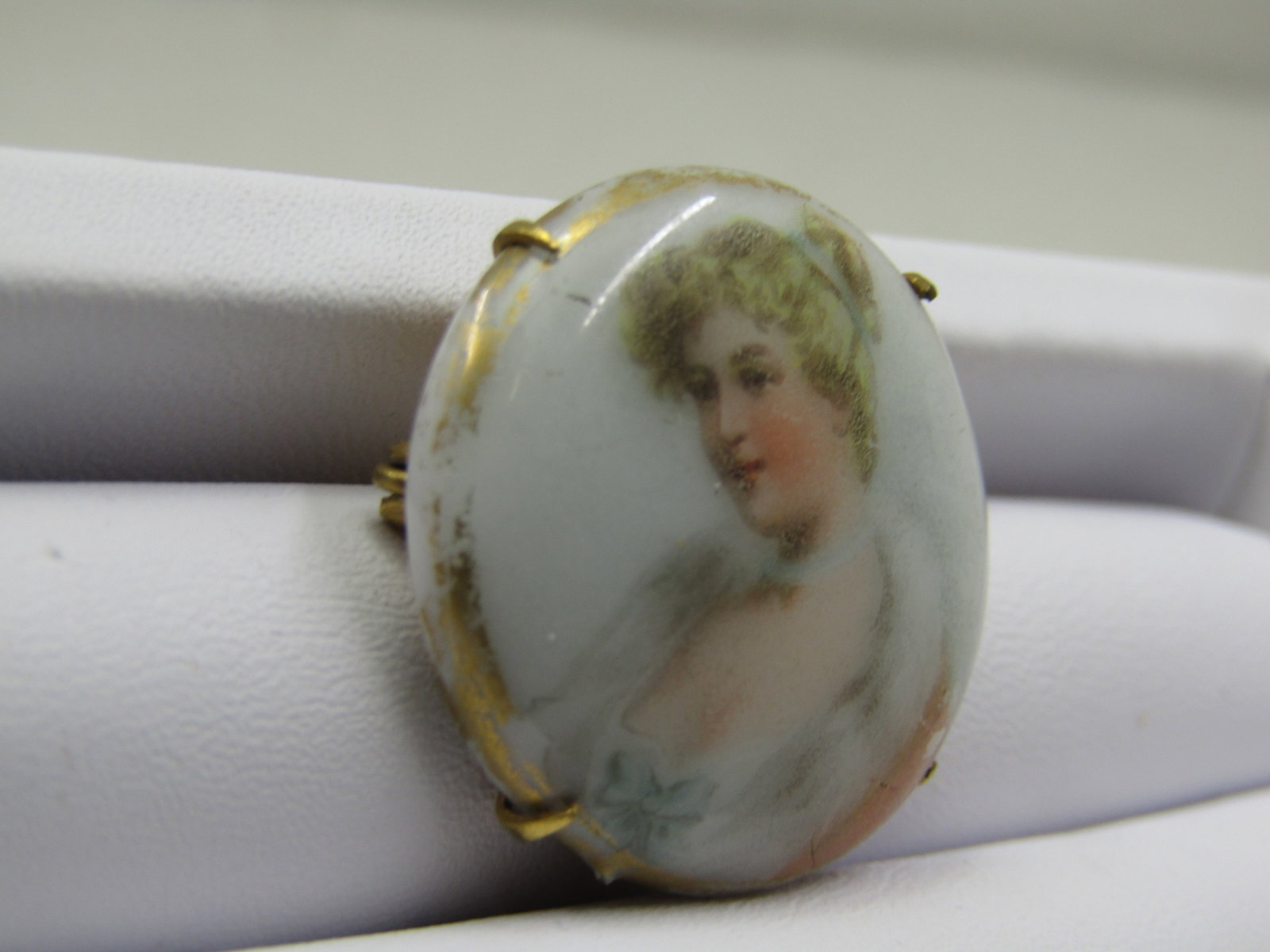 Victorian Painted Woman Cameo Style Brooch, 1" - 2