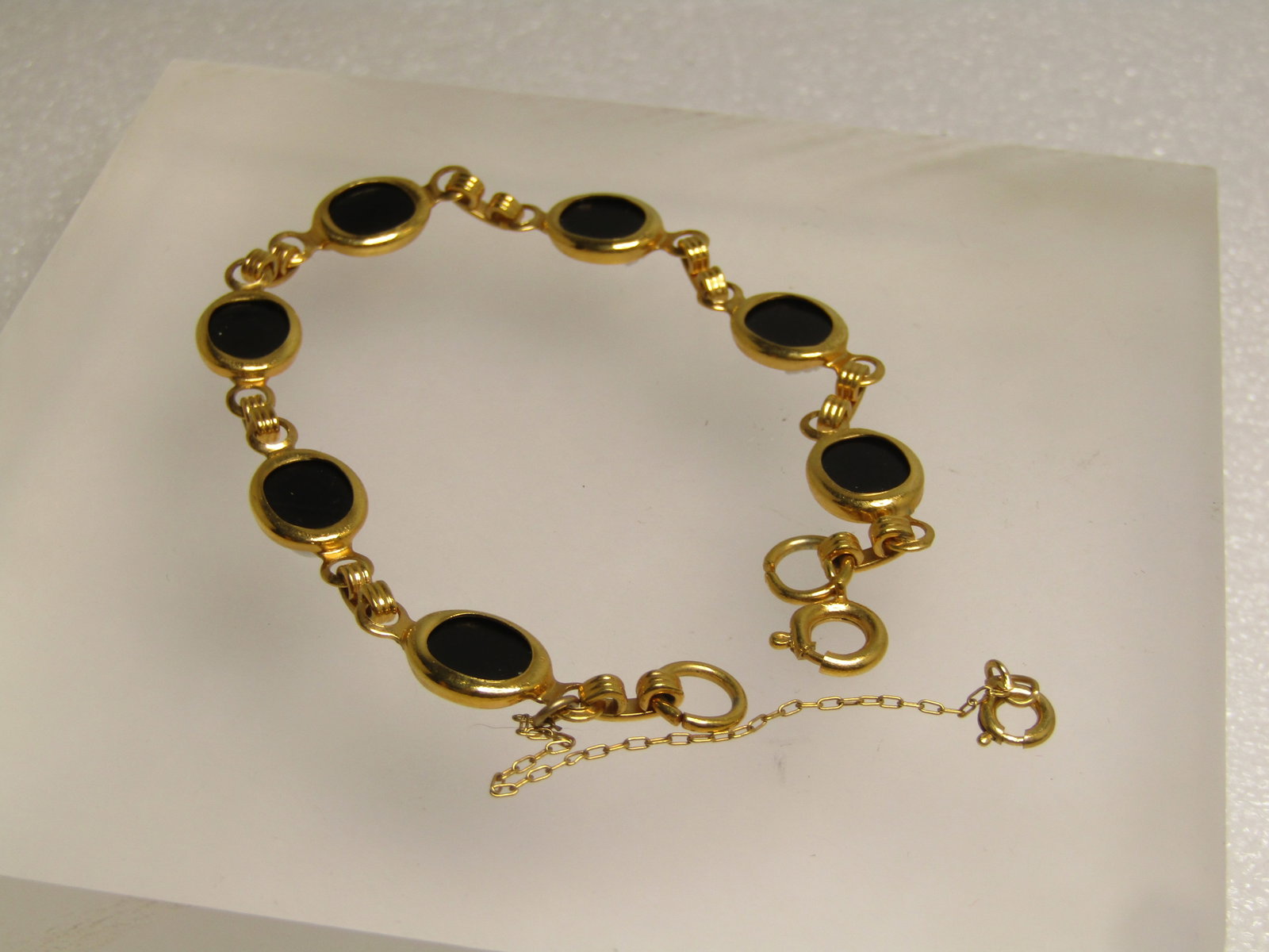 Vintage Black & White Cameo Bracelet, Safety Chain, 7.5" 1960's-1970's - 5