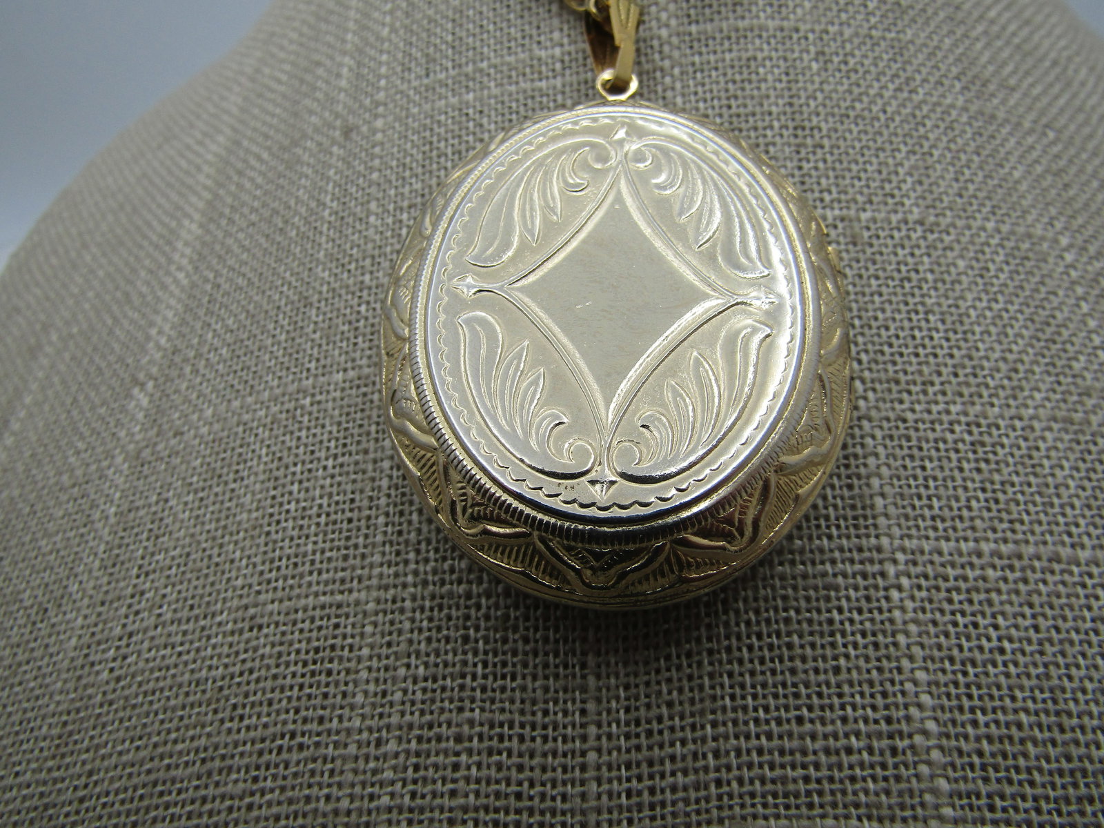 Vintage Painted Ships Locket Necklace, 24", 1960's - 5