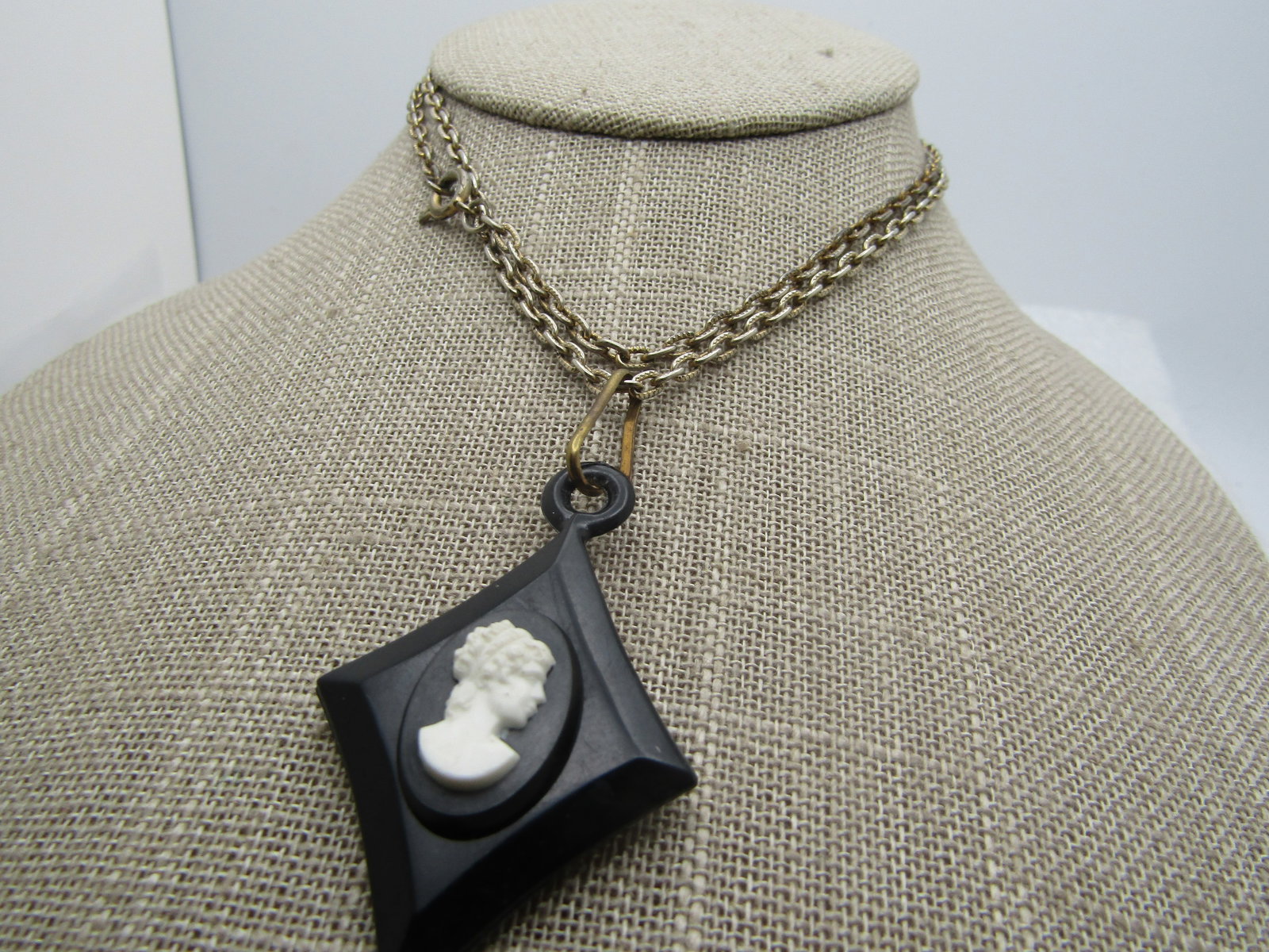 Vintage Black/White Cameo Necklace, Diamond Shape, 24", 1940''s - 5