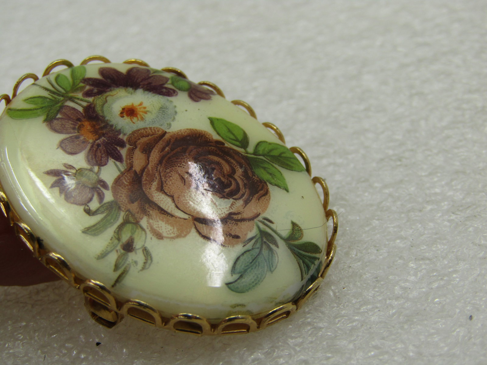 Vintage Floral Cameo Brooch, 1960'-1970's - 5
