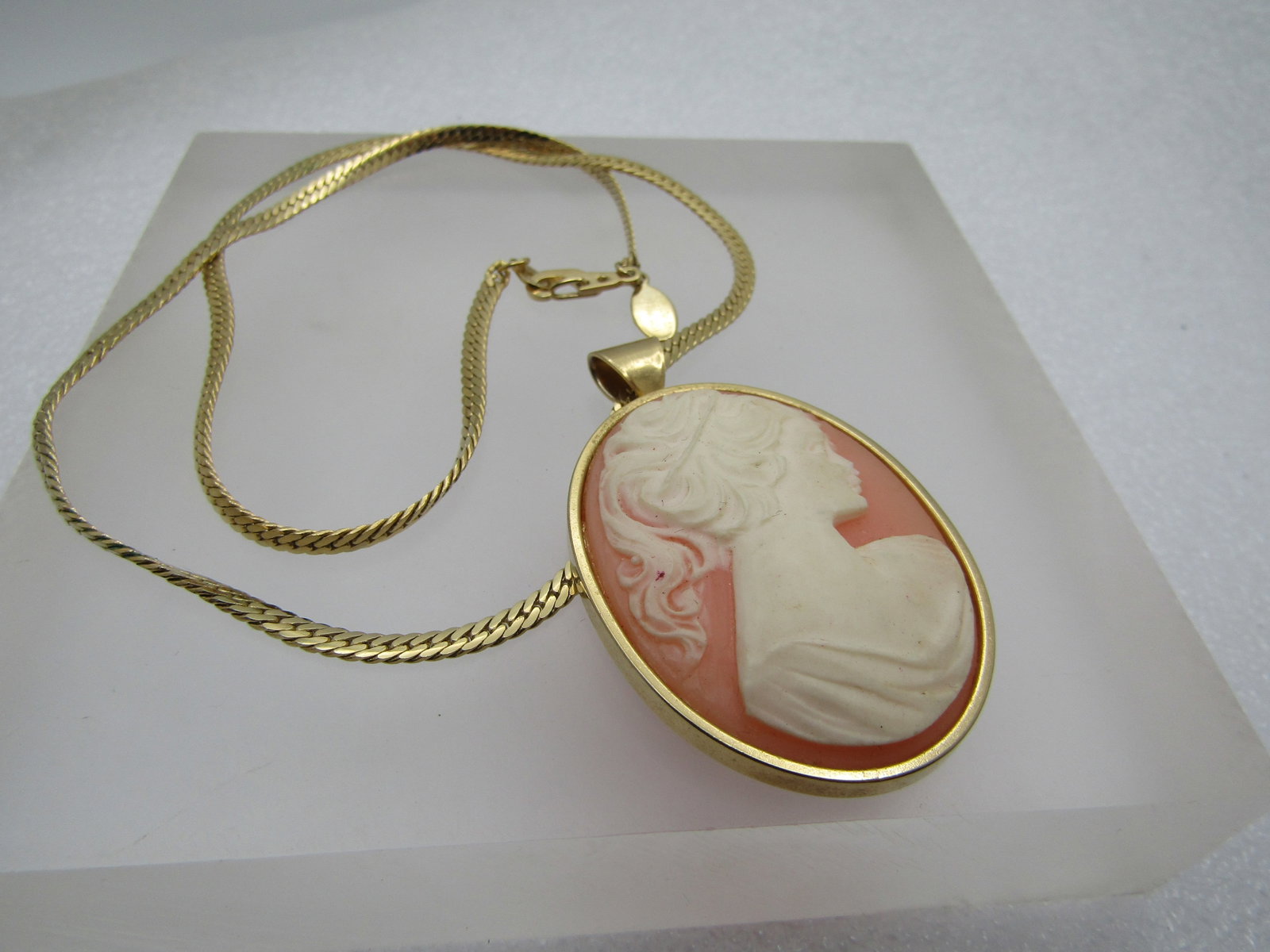 Vintage Cameo Necklace, 18", 2.5mm Herringbone Chain, 1960's-1970's - 6