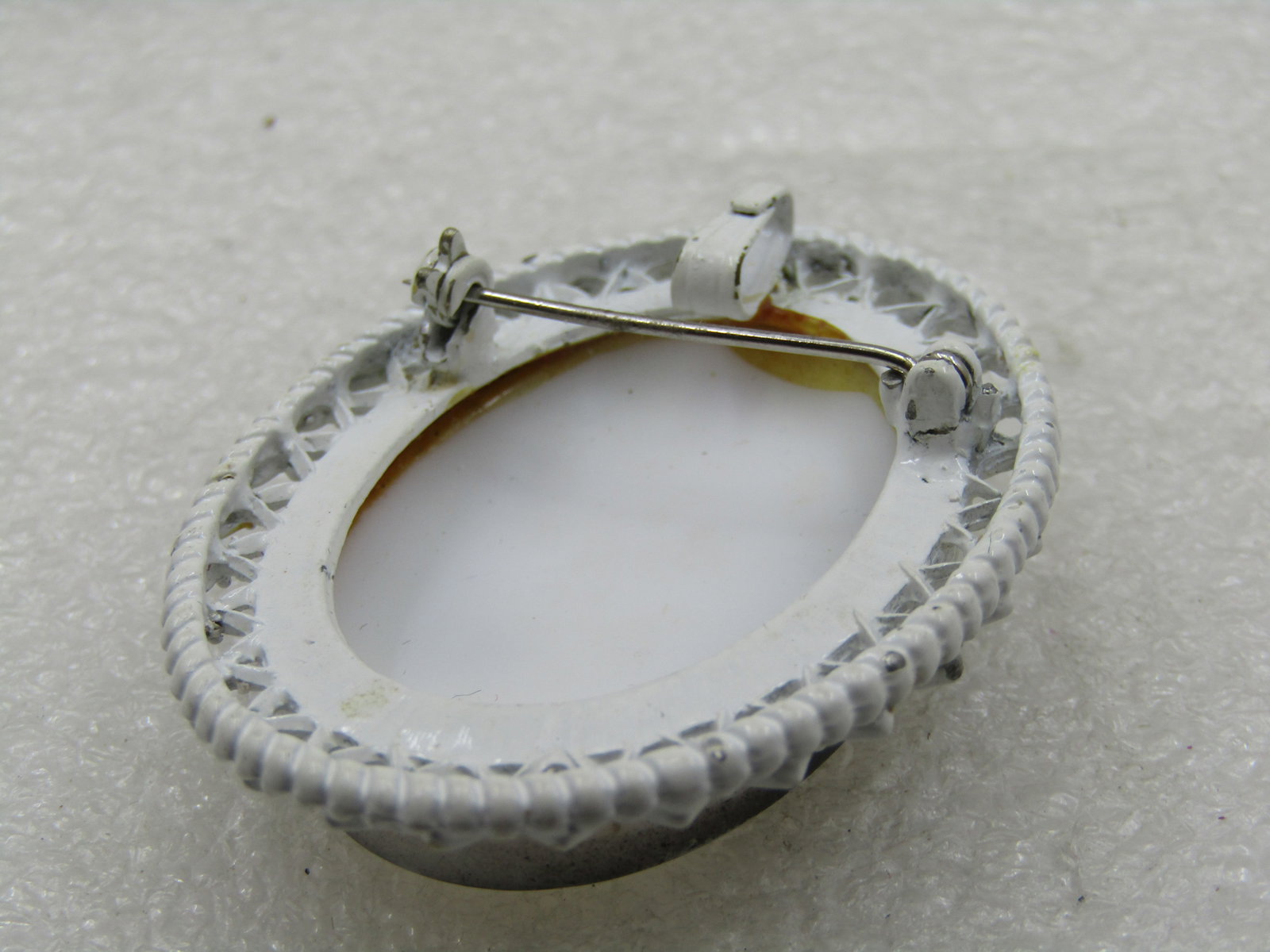 Vintage White Enameled Cameo Brooch/Pendant, 2", 1940's-1950's - 6