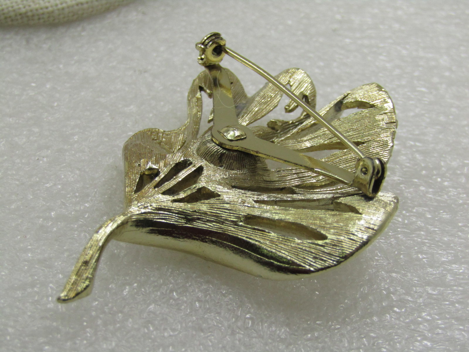Vintage Gold Tone Faux Pearl Leaf Brooch, 1960's - 5