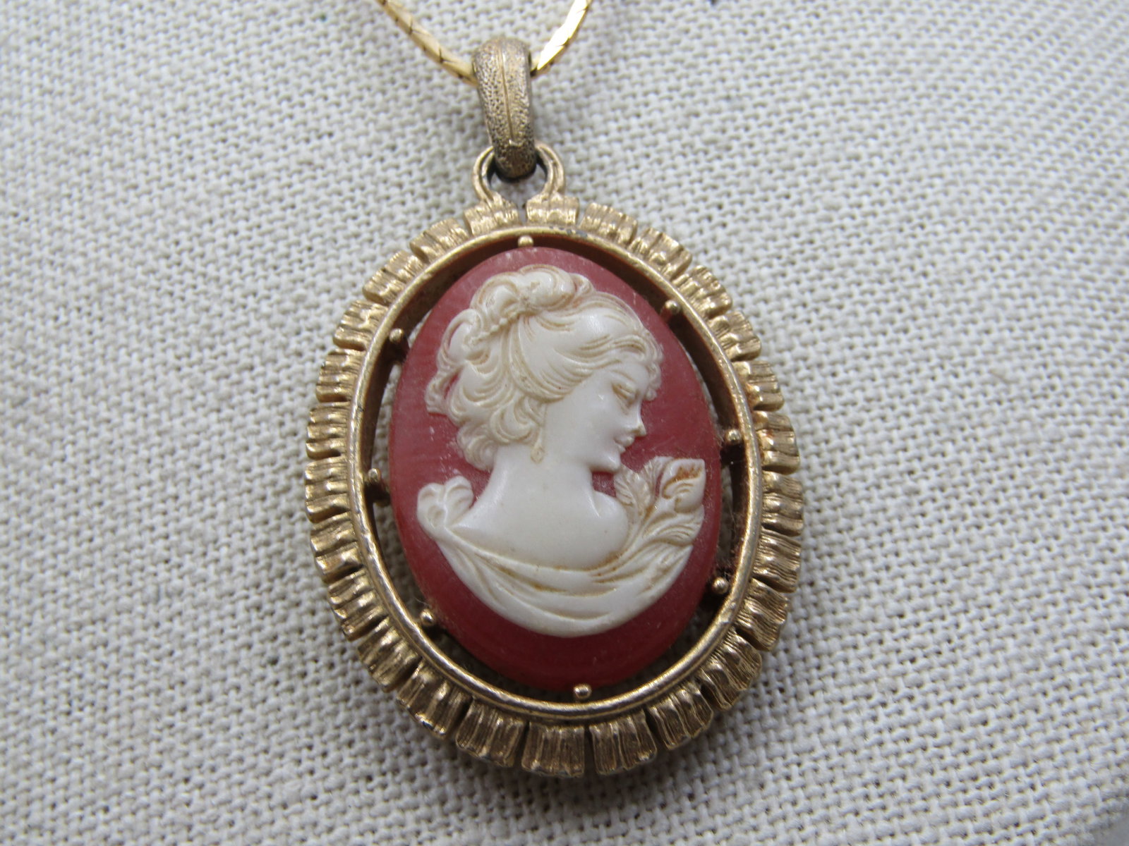 Vintage Cameo Necklace, 16", 1960's, Two-Sided Pendant - 3