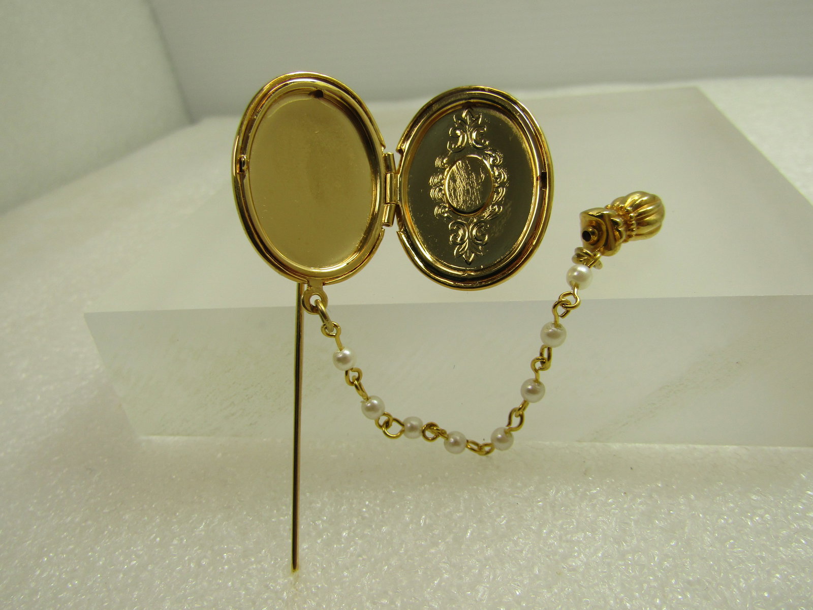 Vintage Faux Pearl Locket Stick Pin with Safety Clasp & Chain, 1960's-1970's - 4