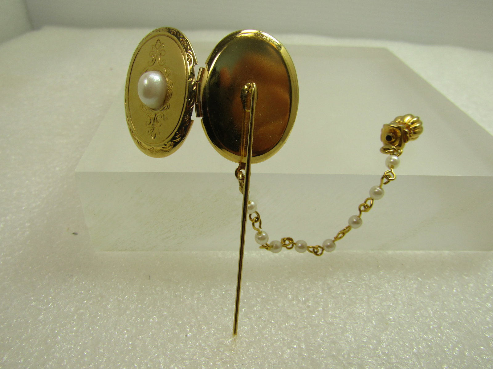 Vintage Faux Pearl Locket Stick Pin with Safety Clasp & Chain, 1960's-1970's - 5