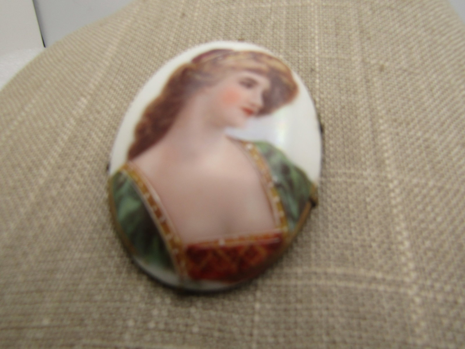 Vintage Porcelain Portrait Cameo Brooch, 1800's-1910's - 3