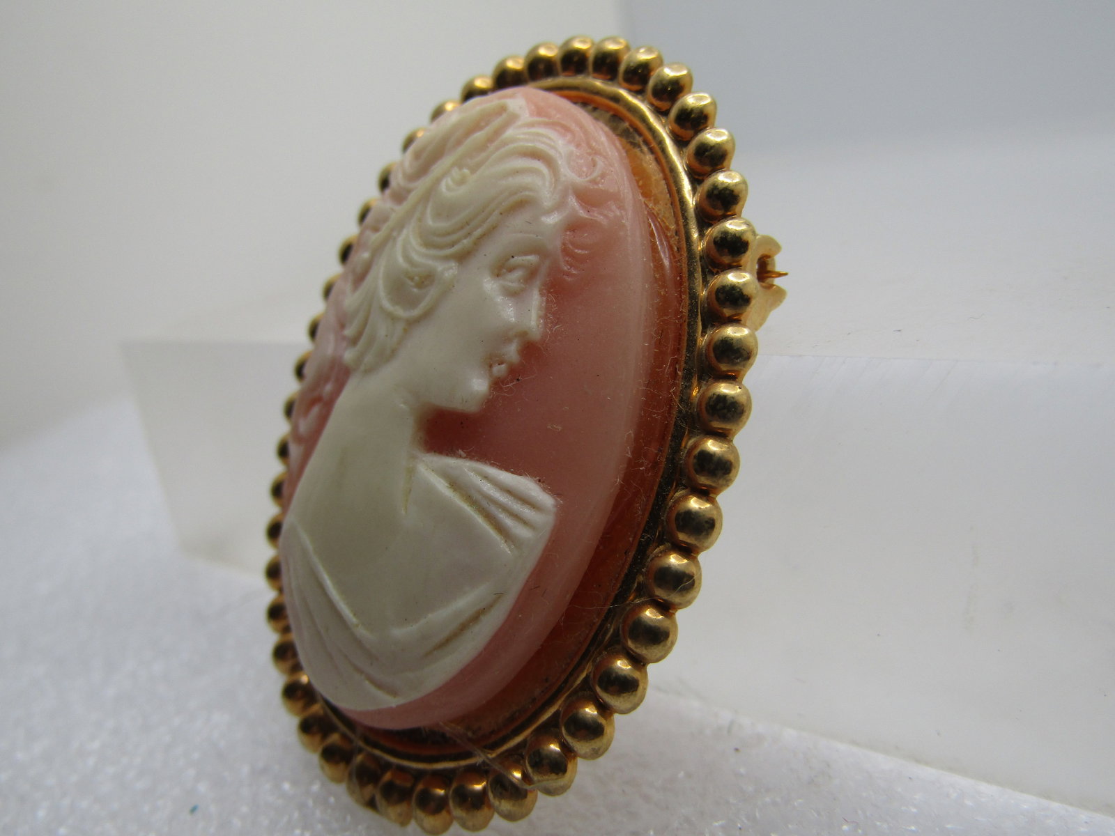 Vintage Cameo Brooch, 1960's, Gold Tone - 2