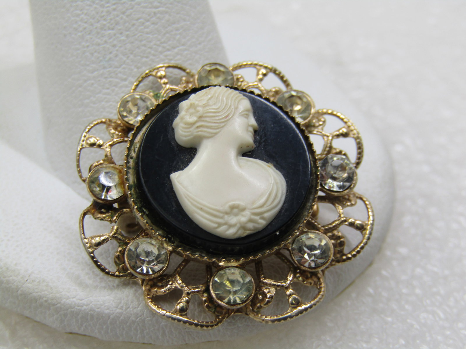 Vintage Black White Cameo Filgiree Brooch wiith Rhinestones, 1950's-1960's - 2
