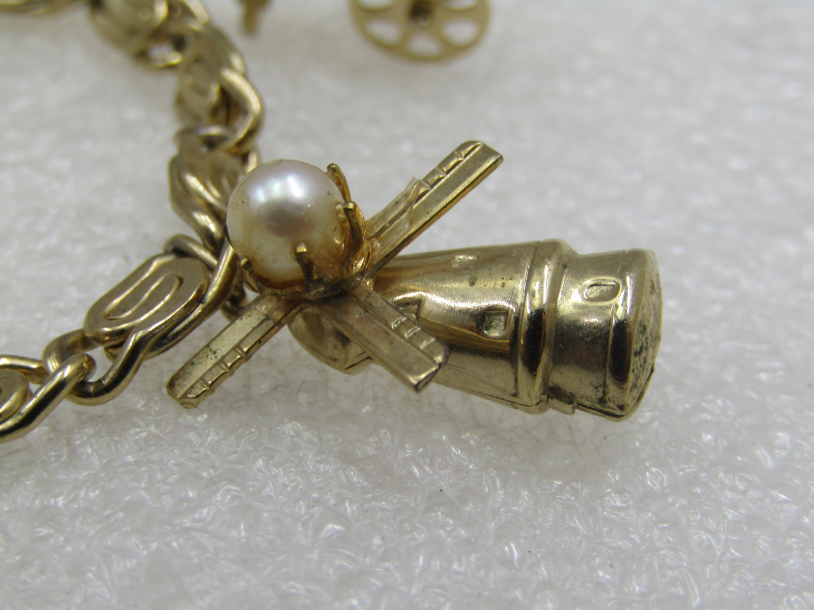Vintage Gold Tone Charm Bracelet, 1960's, Faux Pearl, 7" - 3