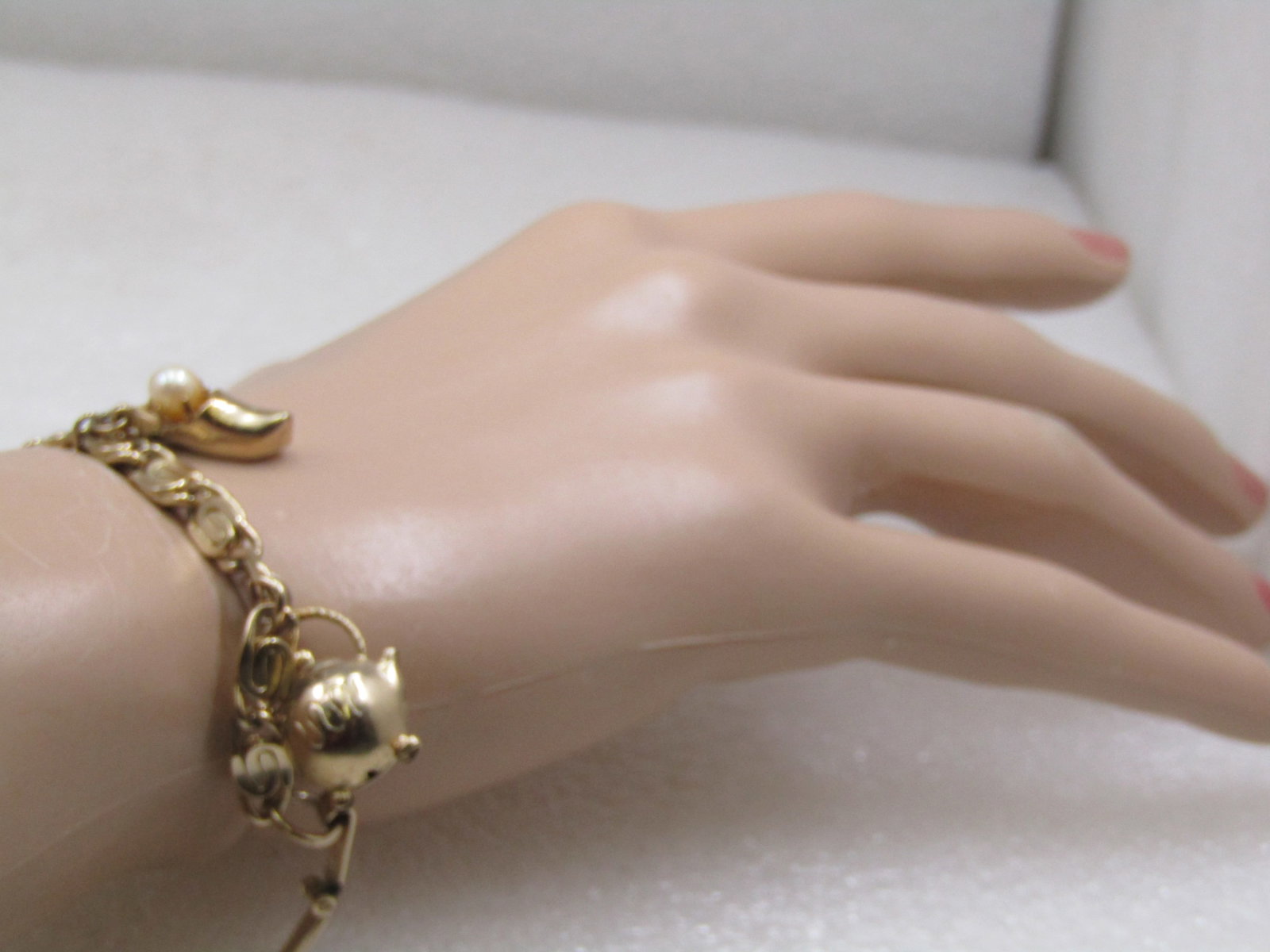 Vintage Gold Tone Charm Bracelet, 1960's, Faux Pearl, 7" - 8