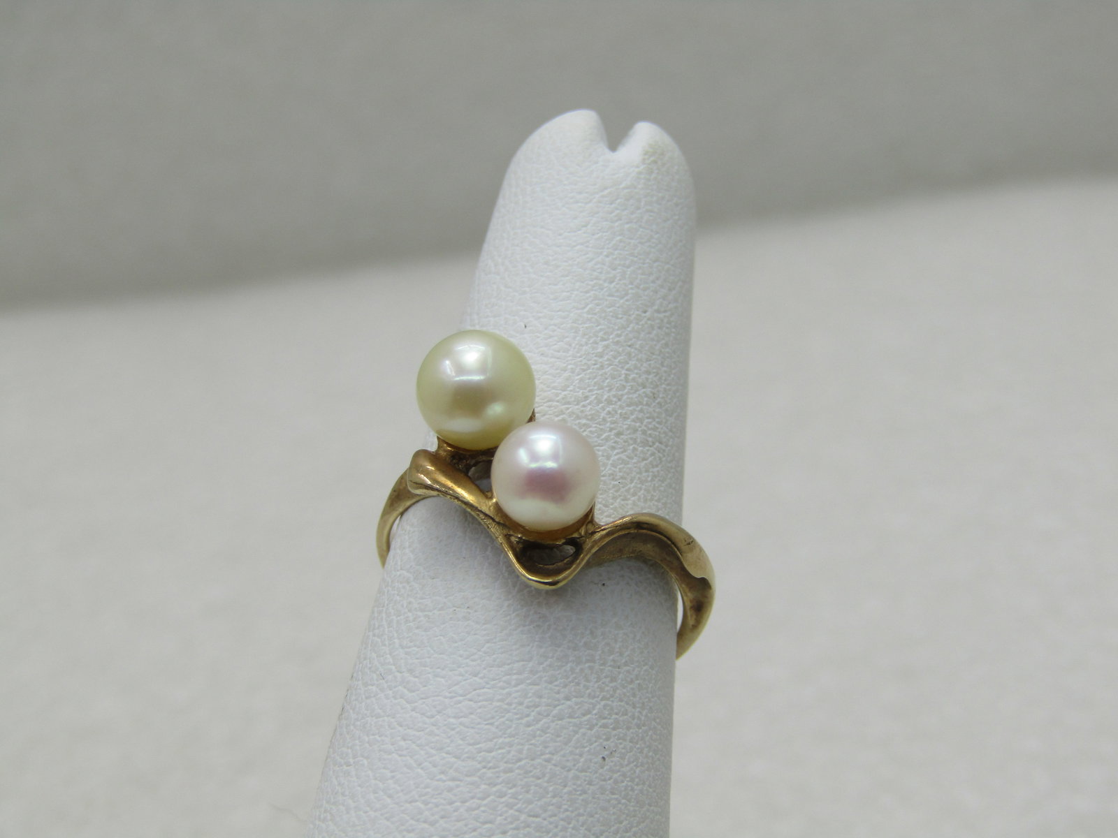 Vintage 10kt Double Pearl Ring, Sz. 7 - 2