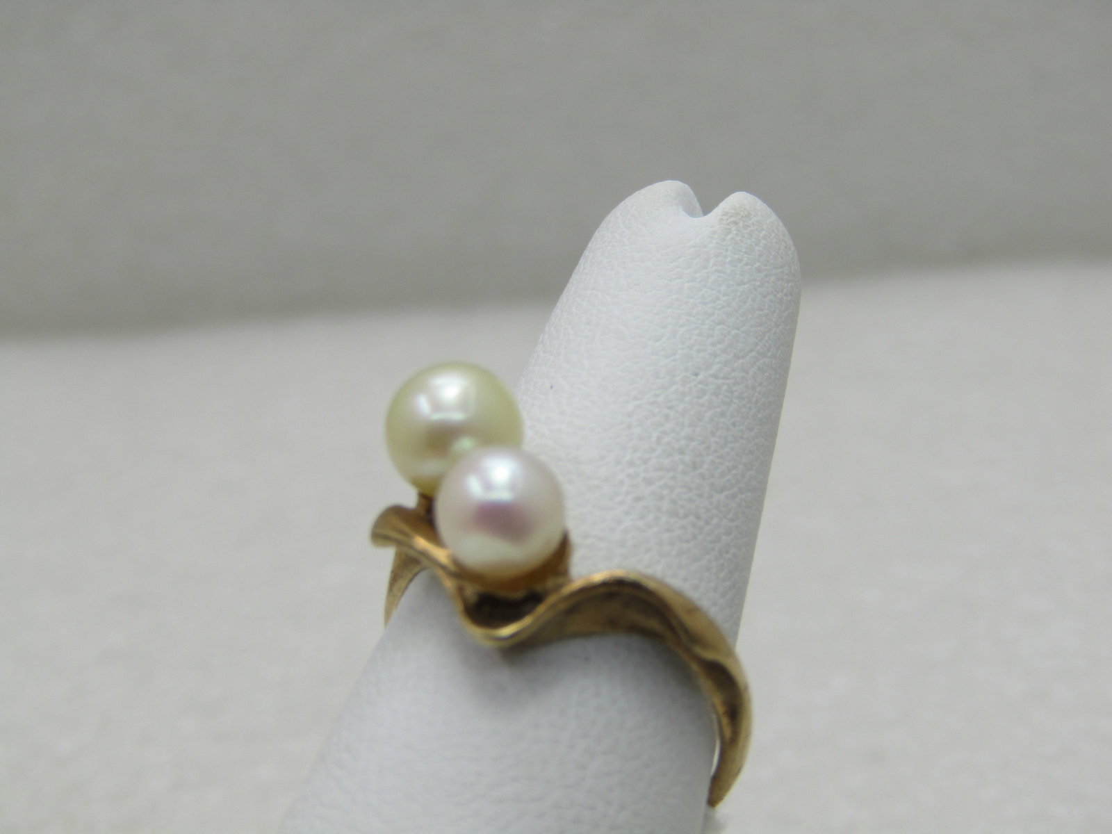 Vintage 10kt Double Pearl Ring, Sz. 7 - 3