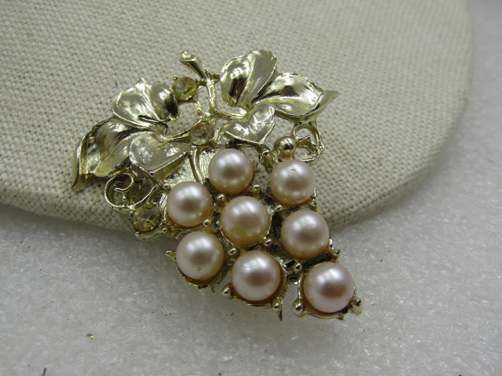 Vintage Faux Pearl Yellow Rhinestone Grape Brooch, 1950's-1960's - 2
