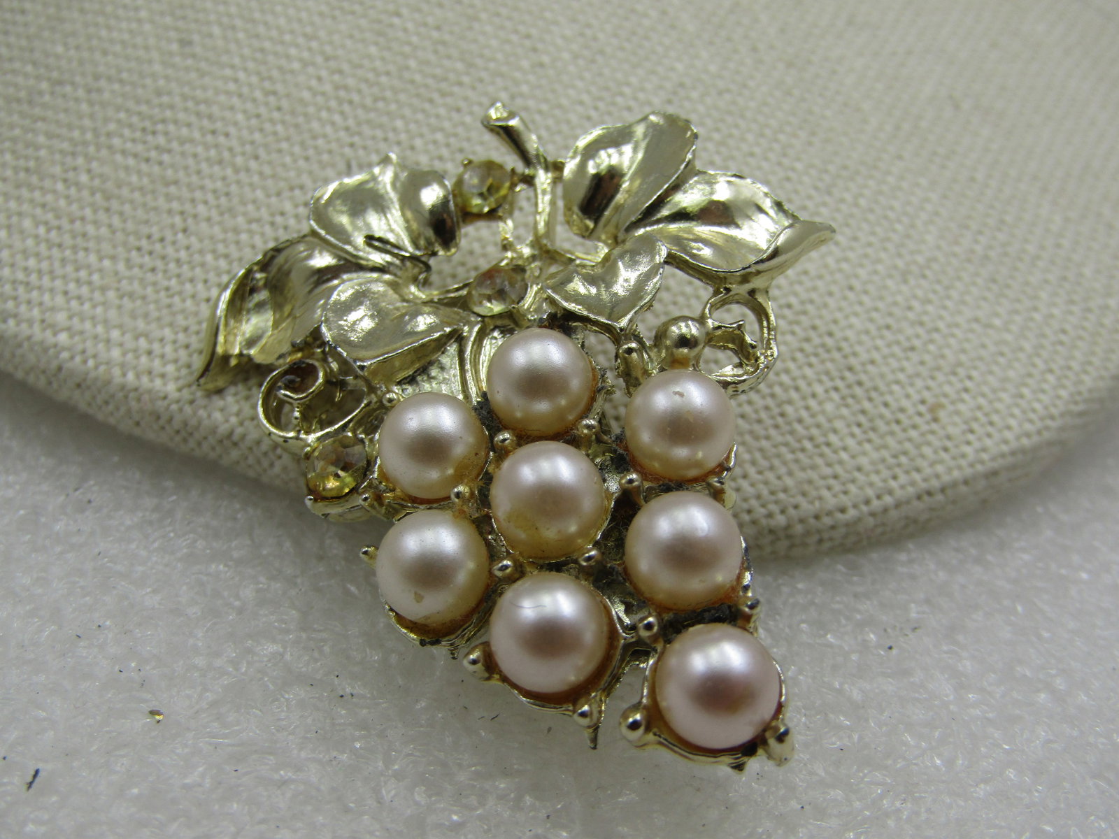Vintage Faux Pearl Yellow Rhinestone Grape Brooch, 1950's-1960's - 3