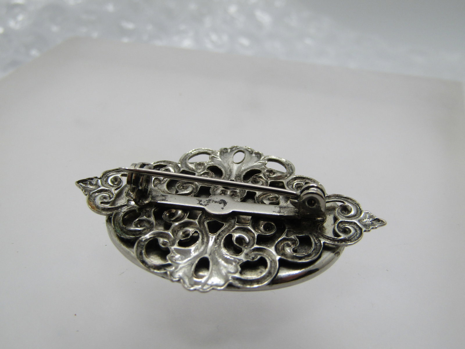 Vintage Agate Like Cameo Style Brooch, 1970's-1980's - 5