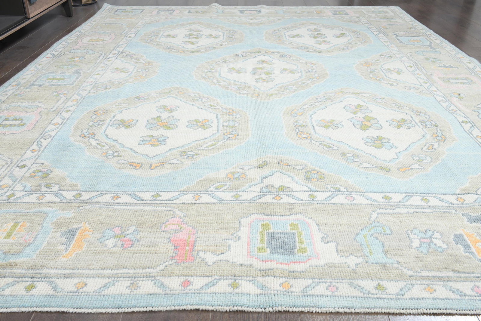 7'9x9'8 ft, OUSHAK MODERN DeCOR: Title: 7'9x9'8 ft, OUSHAK MODERN DeCOR Description: This Turkish one-of-a-kind Vintage Turkish Rug is hand-knotted and handwoven by the most skilled artisans who use pure wool, in muted, natural tones