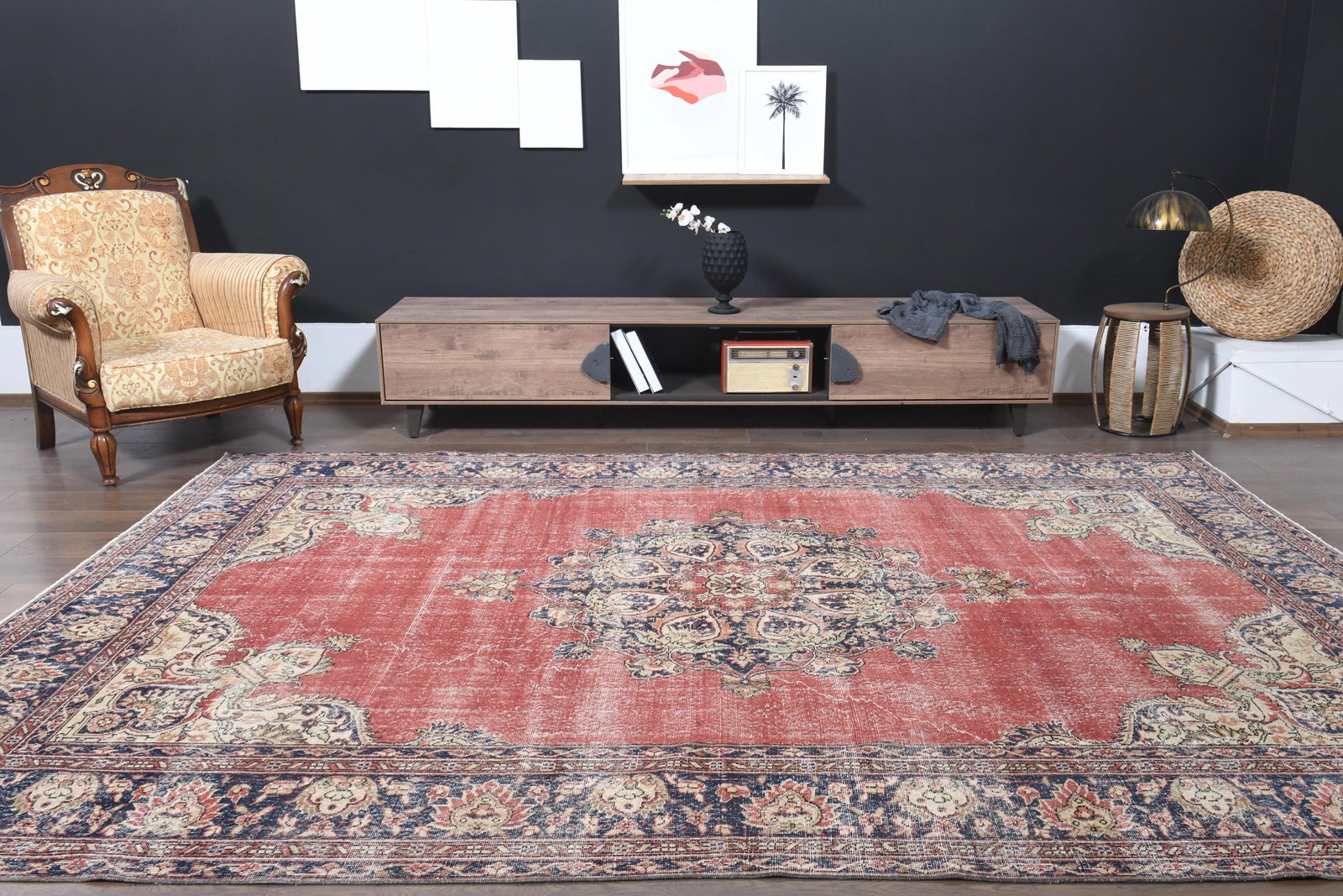 7'9x11'3 ft, PINK PERSIAN DeCOR: Title: 7'9x11'3 ft, PINK PERSIAN DeCOR Description: This Turkish one-of-a-kind Vintage Turkish Rug is hand-knotted and handwoven by the most skilled artisans who use pure wool, in muted, natural tones