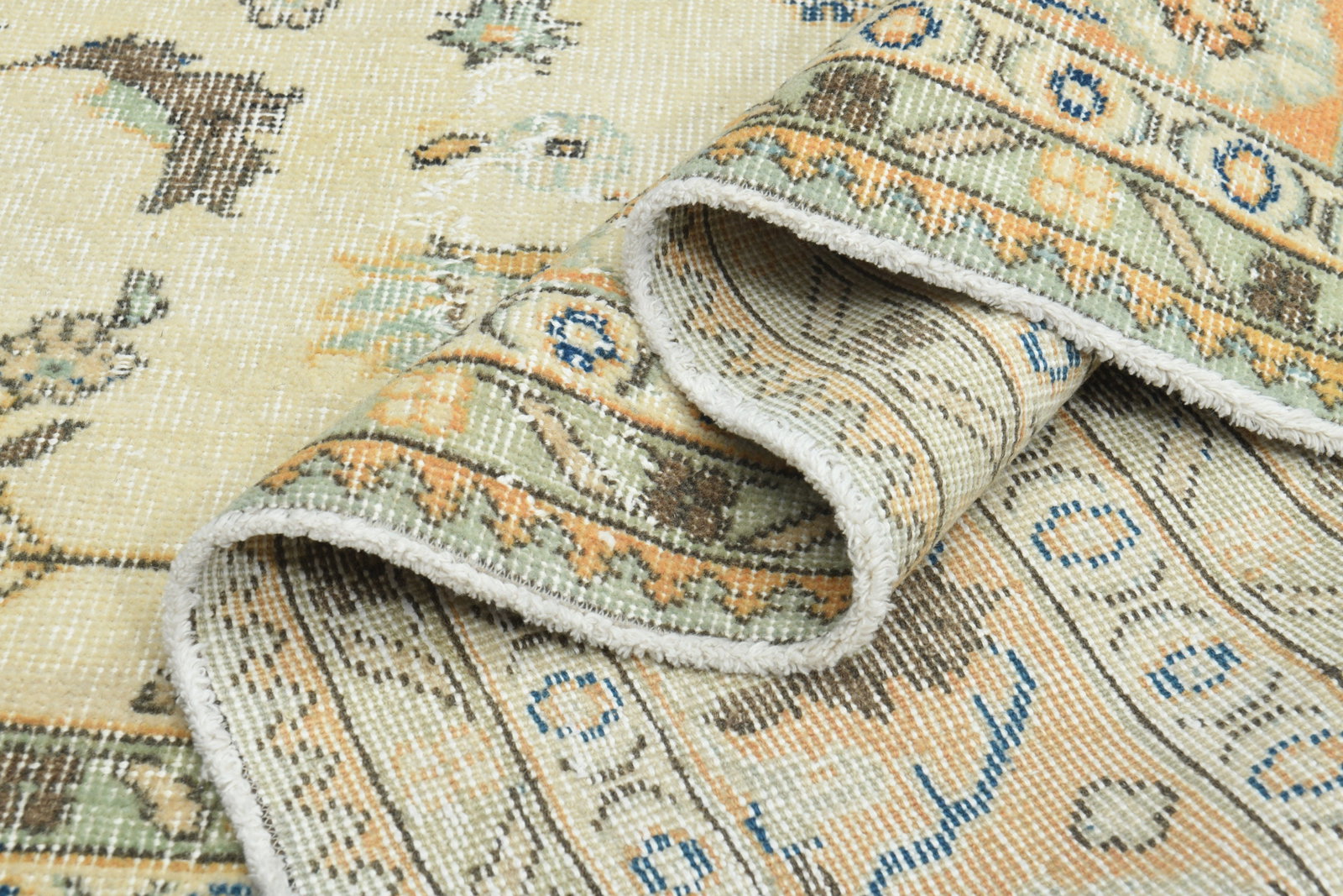 7x10'4 ft, LUXURY DECOR RUG - 2