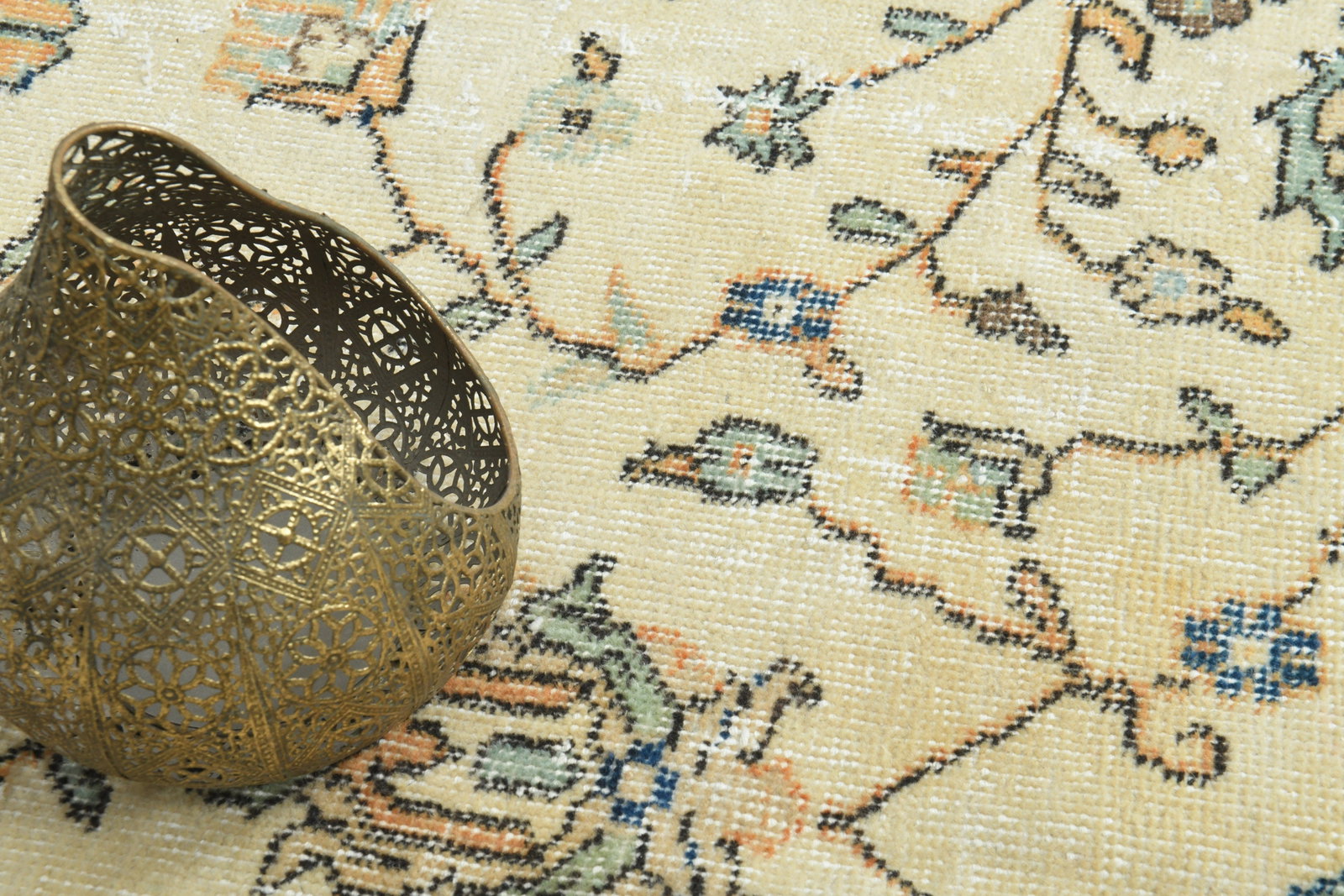 7x10'4 ft, LUXURY DECOR RUG - 7