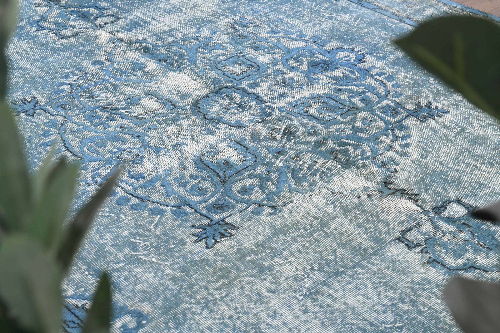 6'9x10 ft, BLUE FADED RUG - 6
