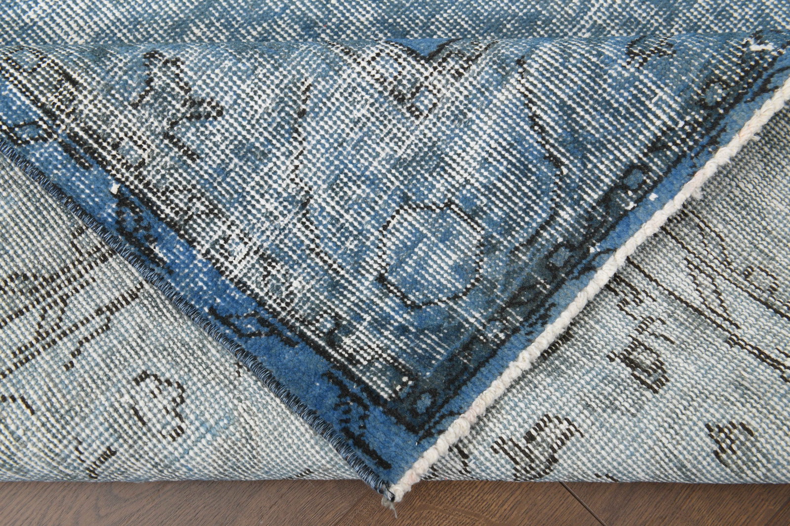 6'9x10 ft, BLUE FADED RUG - 8