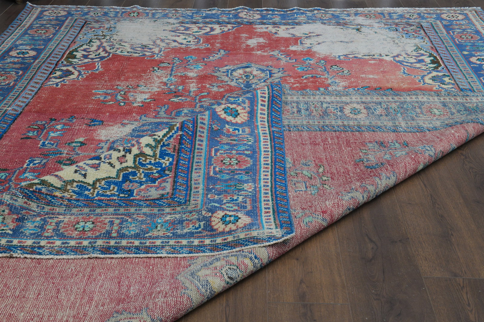 7'6x10'7 PINK TURKISH RUG: Title: 7'6x10'7 PINK TURKISH RUG Description: This Turkish one-of-a-kind Vintage Turkish Rug is hand-knotted and handwoven by the most skilled artisans who use pure wool, in muted, natural tones, and