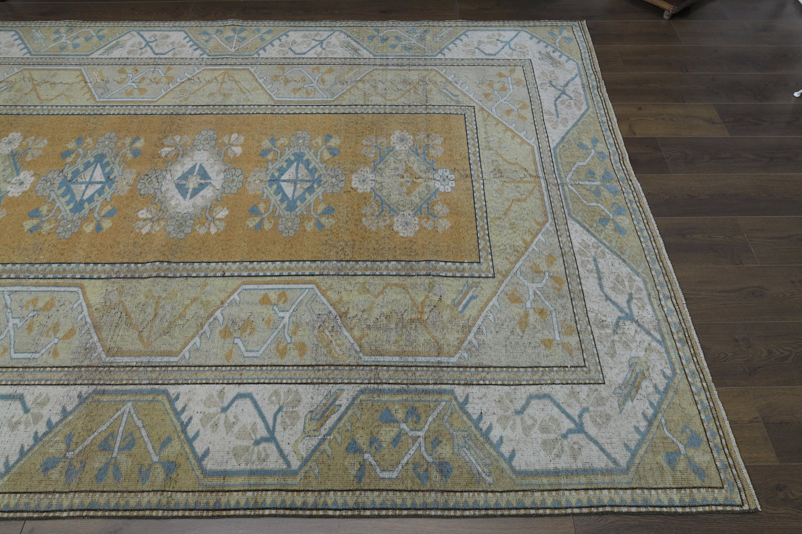 6'6x9'7 ft, ORANGE OVERSIZED RUG: Title: 6'6x9'7 ft, ORANGE OVERSIZED RUG Description: This Turkish one-of-a-kind Vintage Turkish Rug is hand-knotted and handwoven by the most skilled artisans who use pure wool, in muted, natural tone