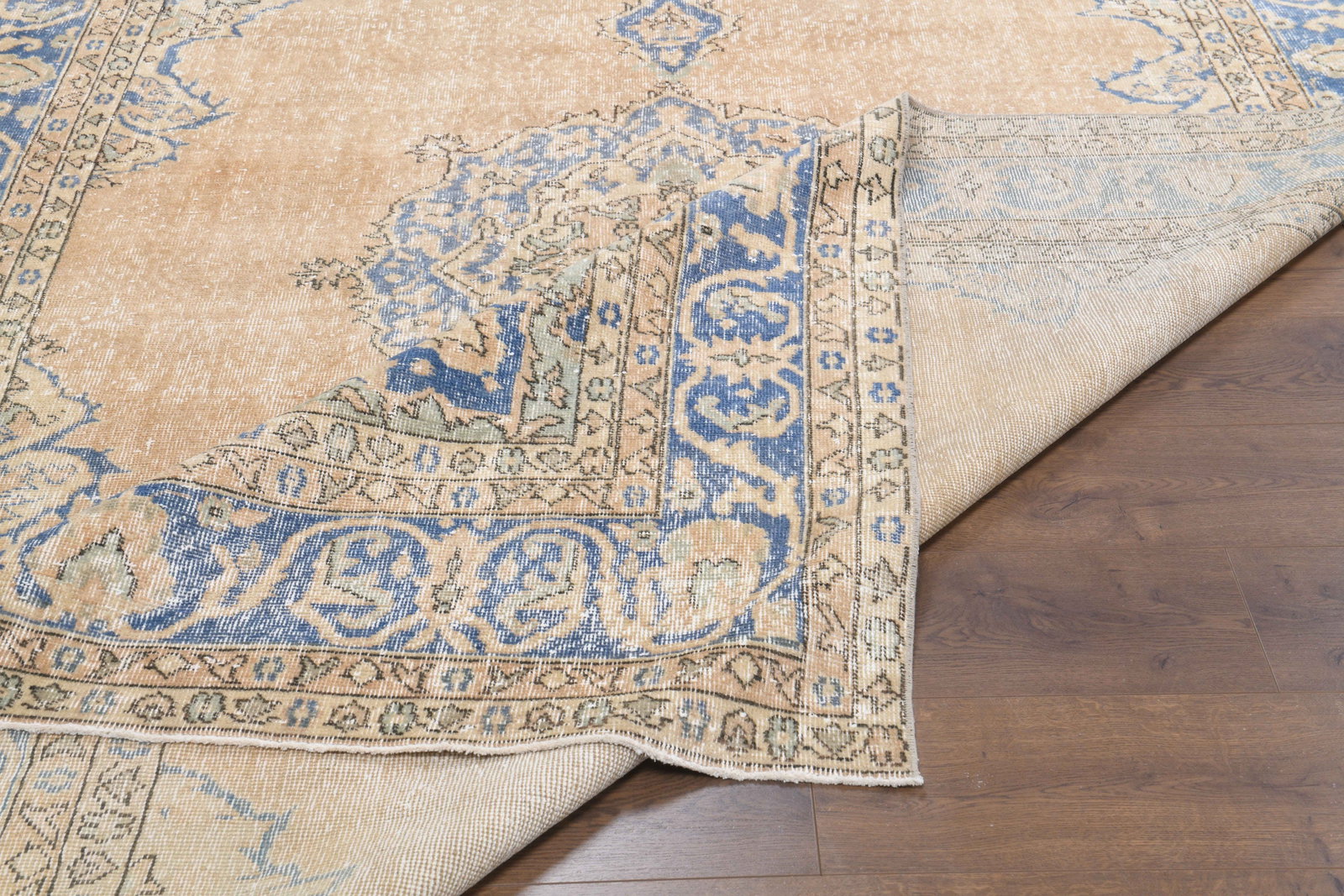 8x10 OVERSIZE AREA RUG: Title: 8x10 OVERSIZE AREA RUG Description: This Turkish one-of-a-kind Vintage Turkish Rug is hand-knotted and handwoven by the most skilled artisans who use pure wool, in muted, natural tones, and sty