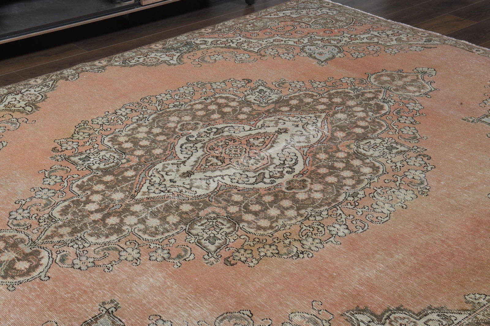 7'5x10'1 ft, VINTAGE TURKISH RUG - 9