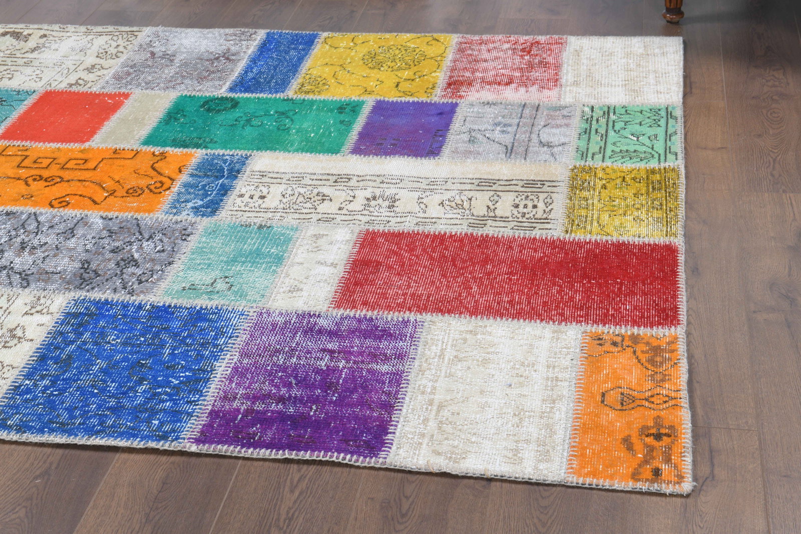 5'7x7'9 ft, HAND LOOMED, Colorful Patchwork Turkish Rug - 2