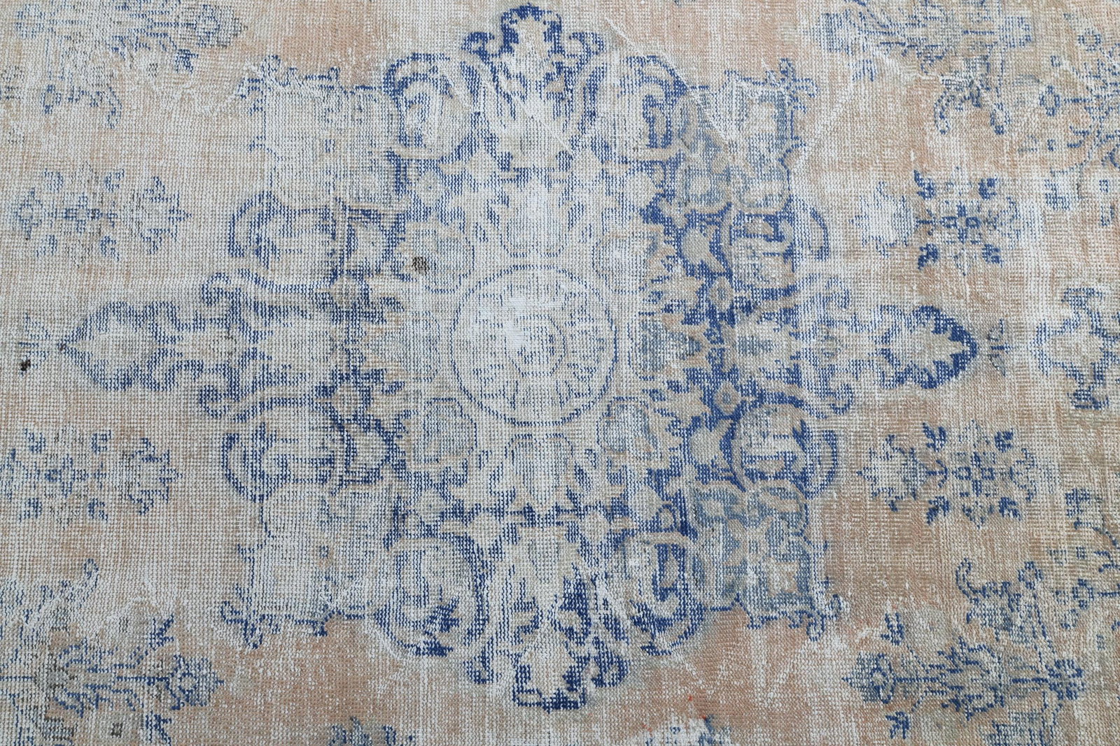 5.4x9.3 ft, FADED PINK RUG, Vintage Turkish Rug - 9