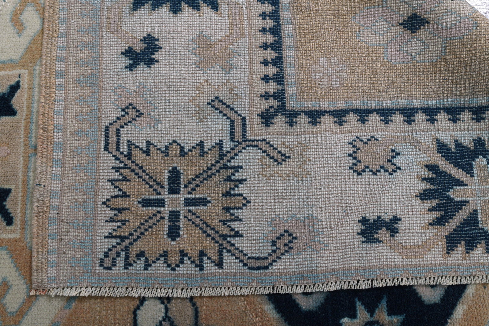 4'2x5'6 ft, ORANGE MINIMALIST RUG - 8