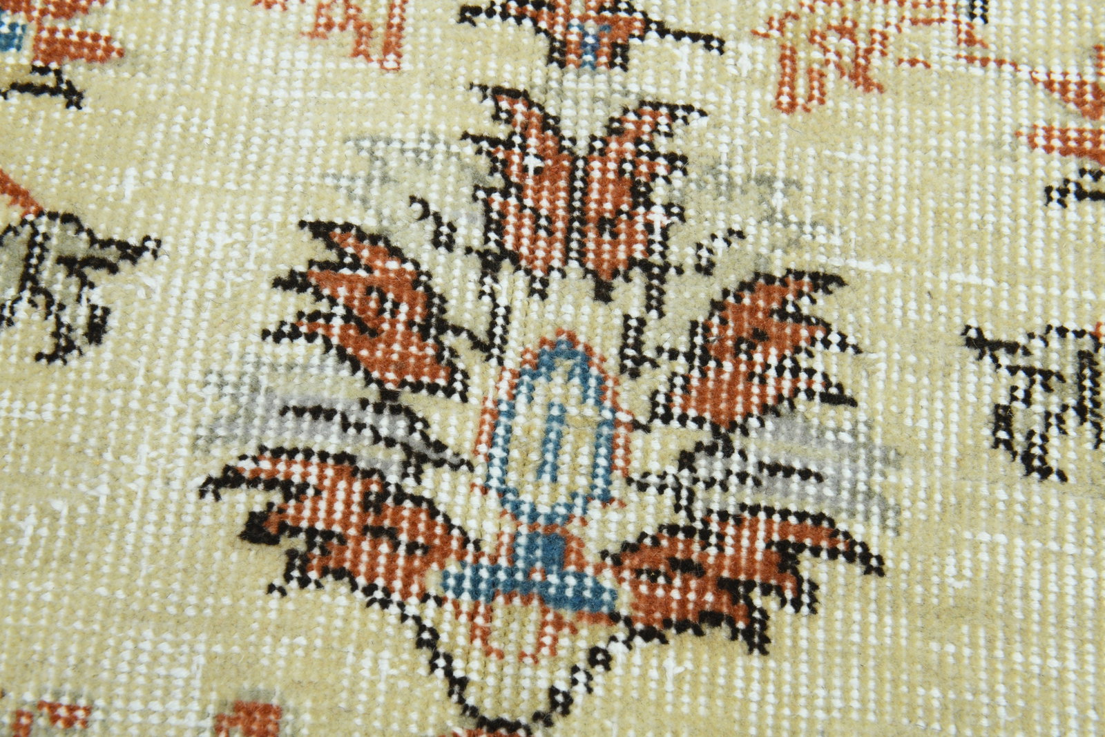 7x9 NEUTRAL VINTAGE RUG - 3