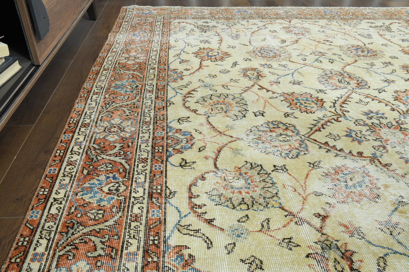 7x9 NEUTRAL VINTAGE RUG - 5