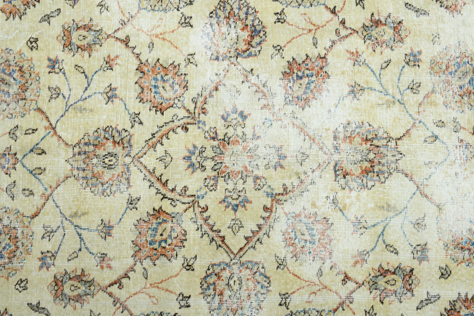 7x9 NEUTRAL VINTAGE RUG - 7